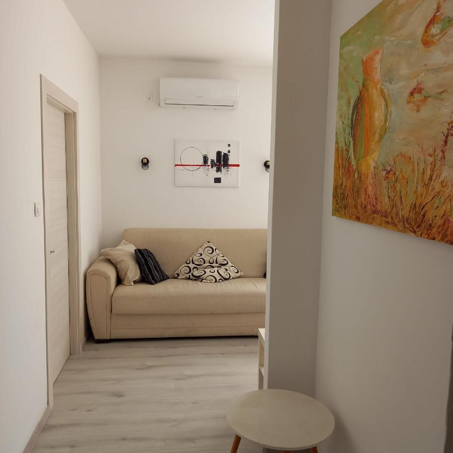 Apartmani Pajalic Krk Town Esterno foto