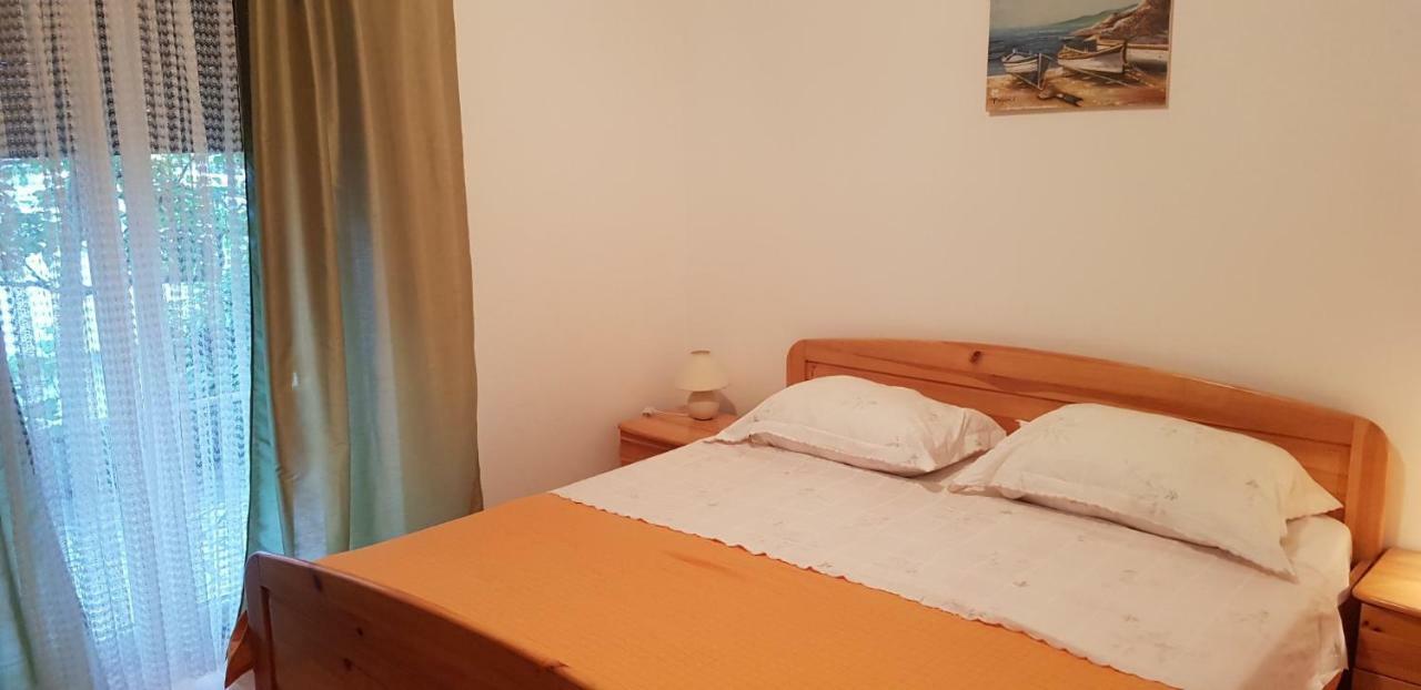 Apartmani Pajalic Krk Town Esterno foto