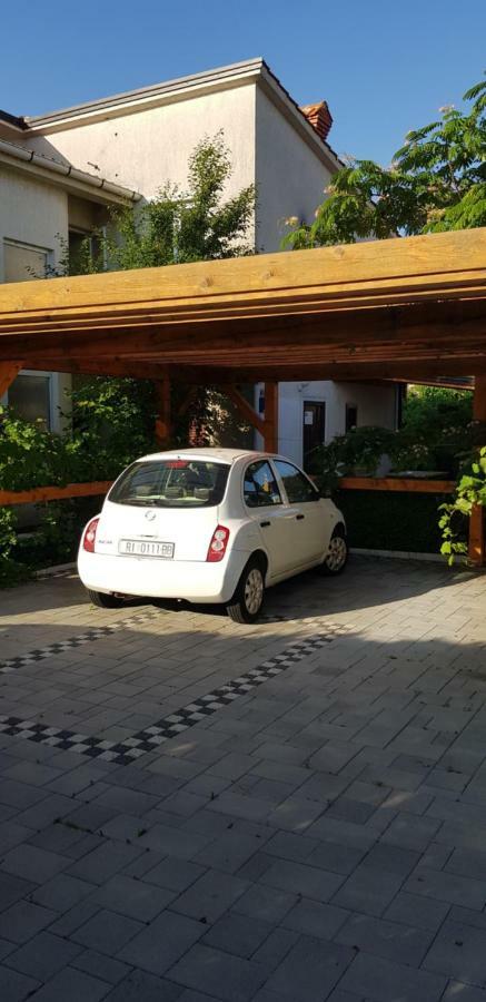 Apartmani Pajalic Krk Town Esterno foto
