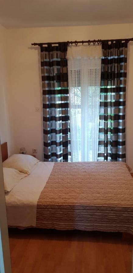 Apartmani Pajalic Krk Town Esterno foto